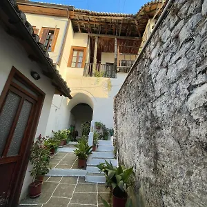 maros-guesthouse.albaniahotels.org/